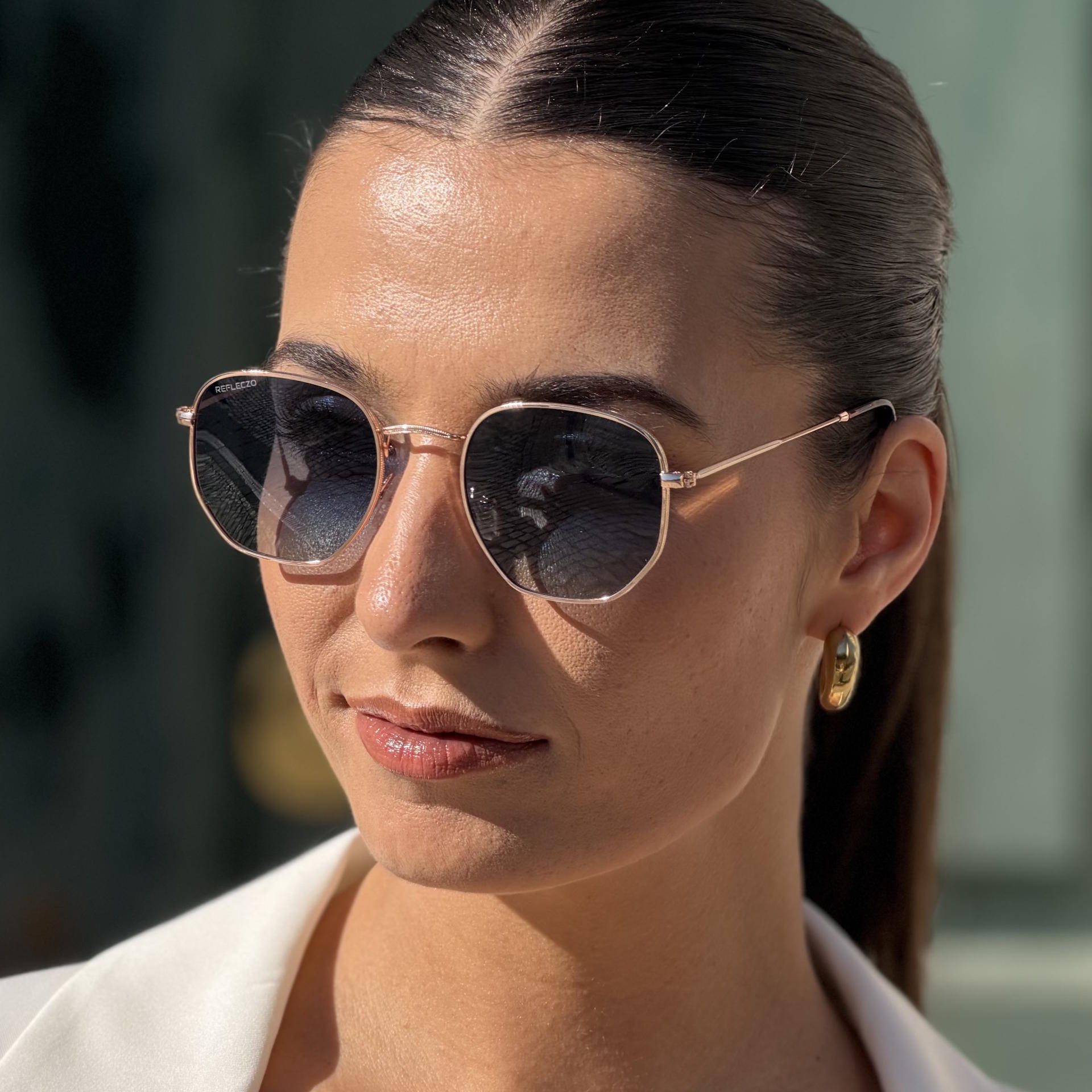 Alternative view of Hexa